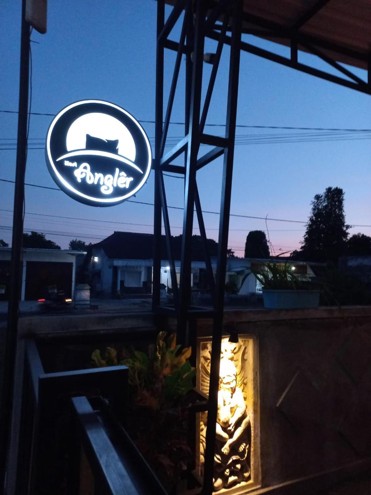 Angler Family Guest House Blitar Εξωτερικό φωτογραφία